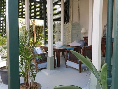 Anglesey House Iconic Forbes CBD Heritage Home - Foster Accommodation 1
