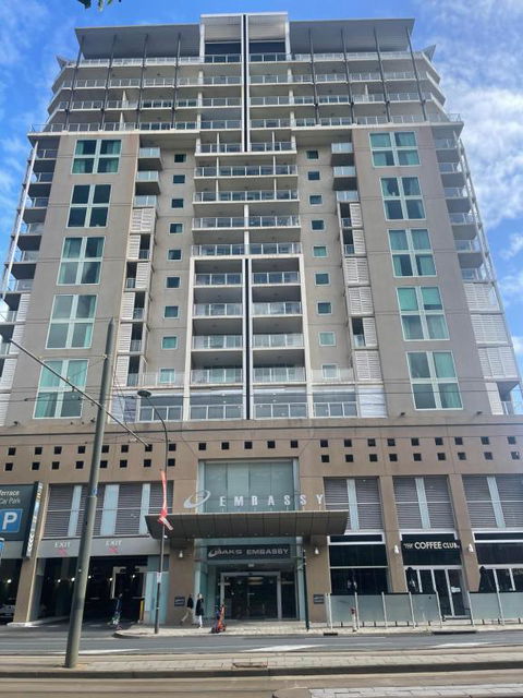 ANTEA Apartments Embassy Free Parking - Foster Accommodation 0