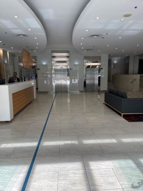 ANTEA Apartments Embassy Free Parking - Foster Accommodation 3