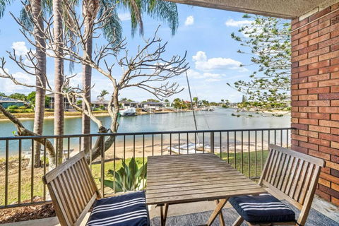 Anjuna, 2 Bedroom Apartment On Canal - Foster Accommodation 1