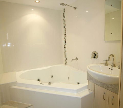Allamanda U2 Awesome Location - Foster Accommodation 3