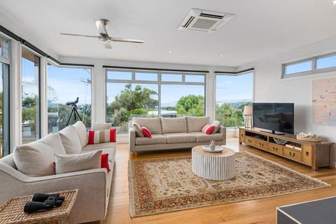 Aires Coastal Beach House Luxury With Ocean Views - Foster Accommodation 0