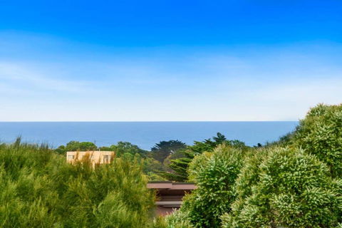Aires Coastal Beach House Luxury With Ocean Views - Foster Accommodation 2