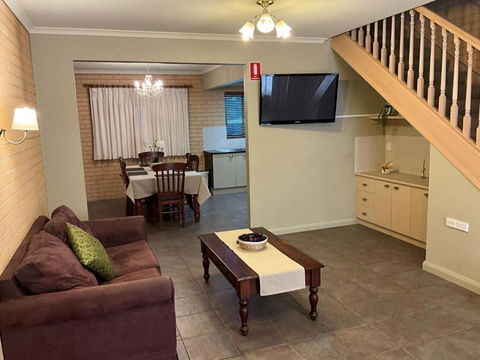 Albury Georgian Motel & Suites - Foster Accommodation 4