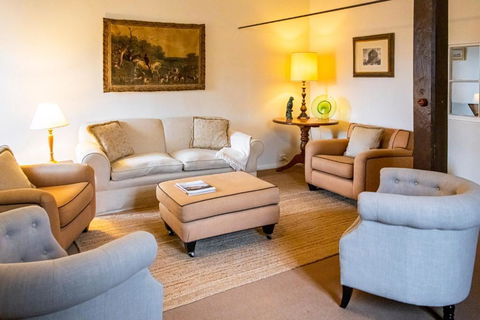Anlaby Station - Foster Accommodation 2