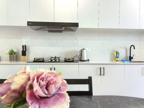 Aircon And Private Bathroom Walk To Train Station With Free Wifi Kitchen And Laundry - Foster Accommodation 4