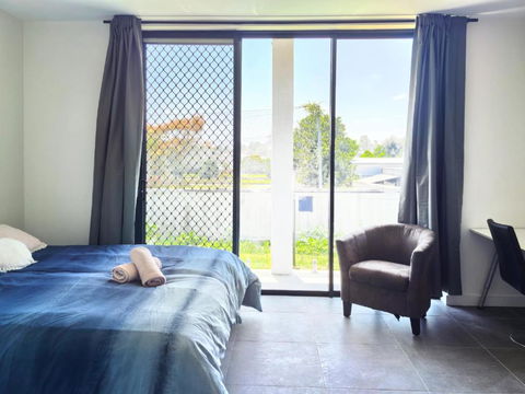 Aircon And Private Bathroom Walk To Train Station With Free Wifi Kitchen And Laundry - Foster Accommodation 1