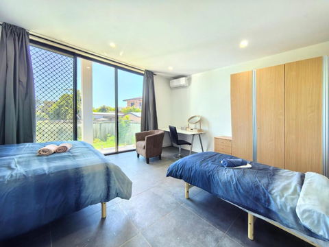 Aircon And Private Bathroom Walk To Train Station With Free Wifi Kitchen And Laundry - Foster Accommodation 2
