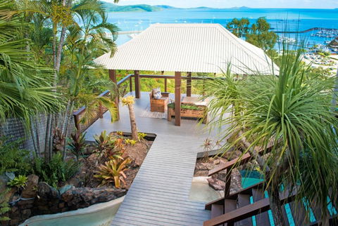 Airlie Beach Seaviews - Foster Accommodation 4
