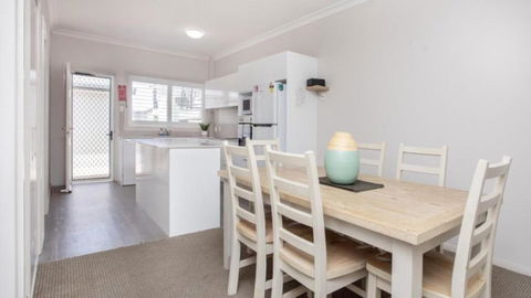 Apartment 30 - The Meridian - Foster Accommodation 3