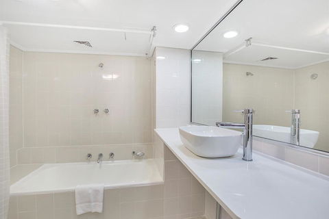 Apartment At College St - Foster Accommodation 3