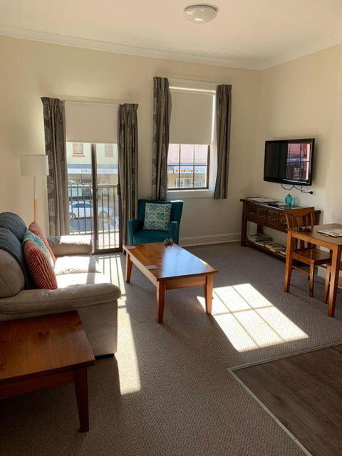 Apartments On Grey - Foster Accommodation 3