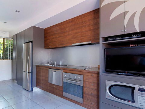 Aqua Apartment 3 - Foster Accommodation 1
