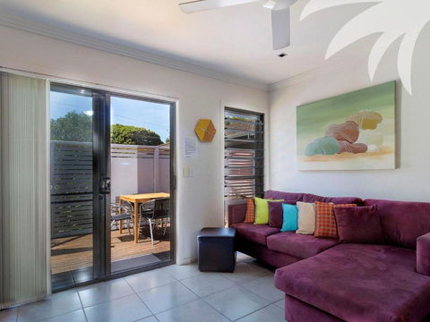 Aqua Apartment 3 - Foster Accommodation 3