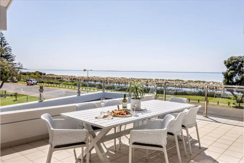 Aqua Blu - Foster Accommodation 0