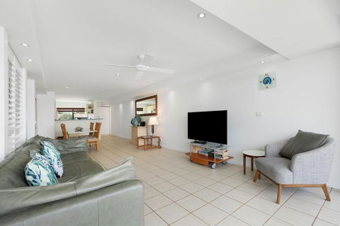 Aqua Linea 3 Noosa Parade 82 - Foster Accommodation 3