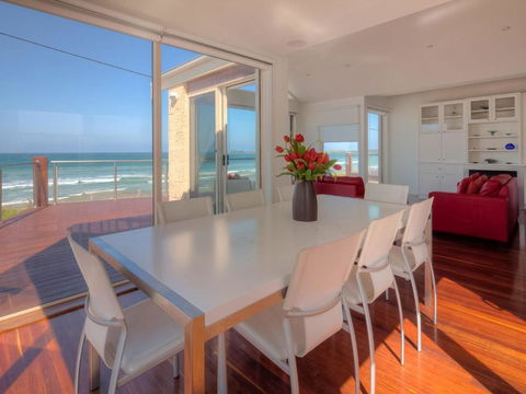 Aqua Luna - Foster Accommodation 3