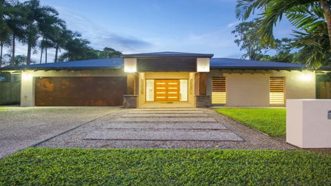 Aqua - Pecten Port Douglas - Foster Accommodation 0