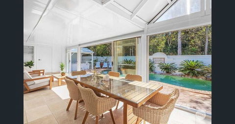 Aquablue Holiday Home - Hot Spa & Pool - 2m Walk To Beaches - Foster Accommodation 0