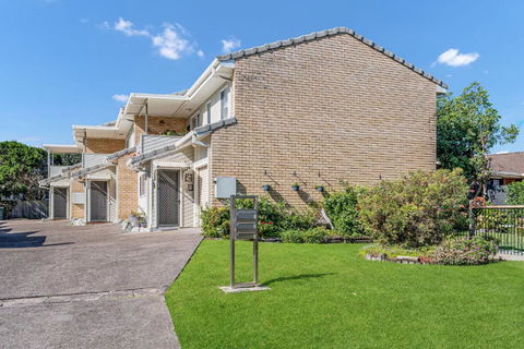 AquaLakeCathie - Foster Accommodation 1