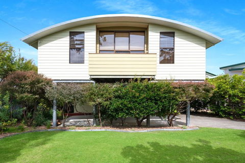 Aquarius Beach Stay - Belle Escapes Jervis Bay - Foster Accommodation 1
