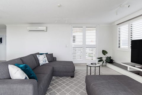 Aquarius Luxury Apartment - Foster Accommodation 3