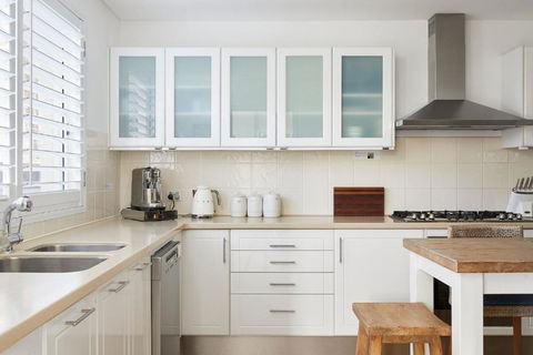Arabella - 2 Bedroom Holiday House Nelson Bay - Foster Accommodation 4