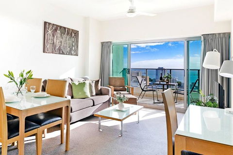 Arafura Adventure - CBD Suite With Sprawling Views - Foster Accommodation 2