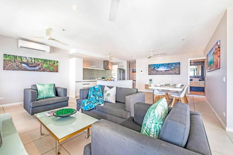 Arafura Edge - Resort Living And Breathtaking Views - Foster Accommodation 1