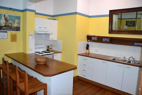 Arakoon House 1 - Bring Your Own Linen - Foster Accommodation 1