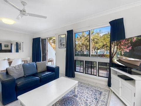 Arcadia Beach Unit 1 - Foster Accommodation 3