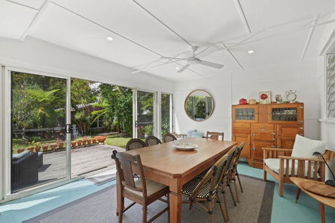 Arcadia By The Sea - Foster Accommodation 1