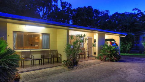 Arcadia Palms 2 - Foster Accommodation 0