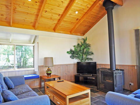 Archies Beachside Abode - Foster Accommodation 3