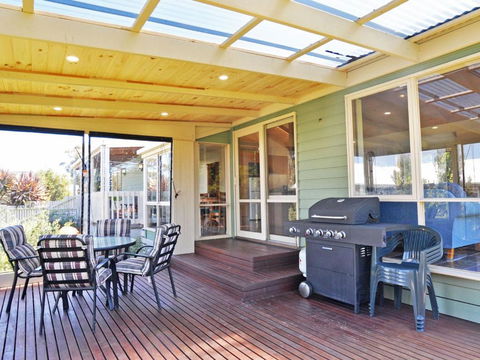 Archies Beachside Abode - Foster Accommodation 0