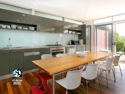 Architect Designed House Nestled In The Dunes - Foster Accommodation 3