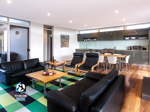 Architect Designed House Nestled In The Dunes - Foster Accommodation 1
