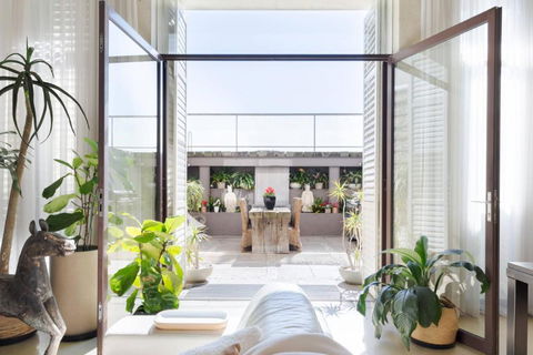 Architectural Home, Pool Oasis/ Steps From Trendy Chapel St. - Foster Accommodation 1