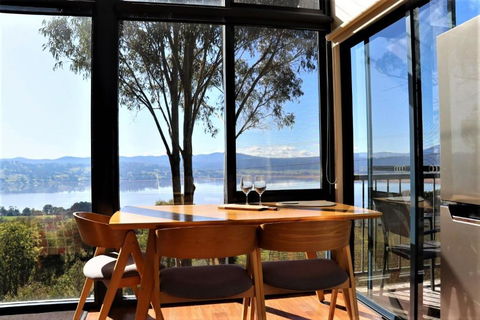Armalong Winery Chalets - Foster Accommodation 3
