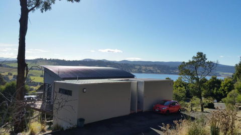 Armalong Winery Chalets - Foster Accommodation 2