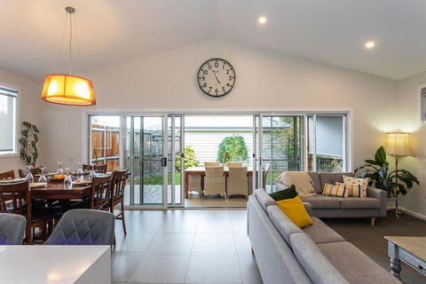 Armidale Cottage - House 1 - Foster Accommodation 4