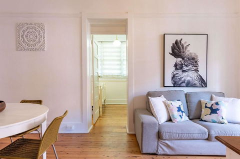 Art Deco 1 Bed Apt Close To Beach & CBD - Foster Accommodation 0