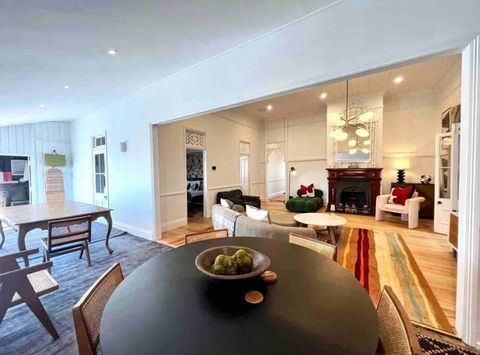 Artists Residence - Foster Accommodation 3
