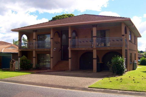 Aspley Bedroom & Share Bathroom With Other Guests - Foster Accommodation 1
