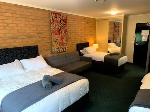Attunga Alpine Lodge & Apartments - Foster Accommodation 3