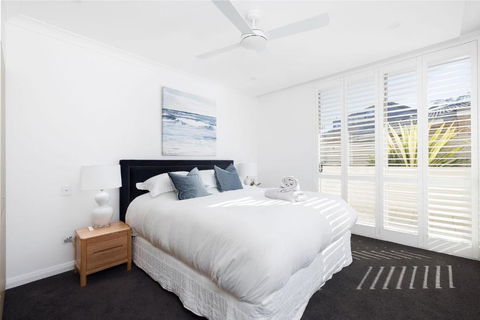 Aura 3 Spectacular Beachside Views - Foster Accommodation 4