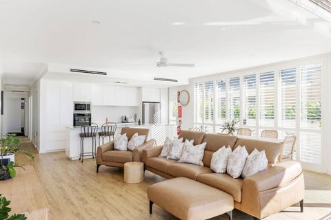 Aura 3 Spectacular Beachside Views - Foster Accommodation 3