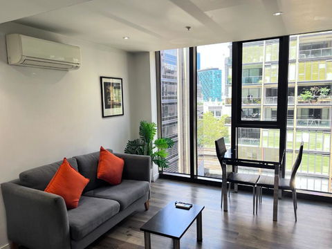 Aura On Flinders Serviced Apartments - Foster Accommodation 2