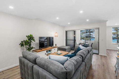 Austi Beach Escape - A Dreamy Oceanfront Haven - Foster Accommodation 0