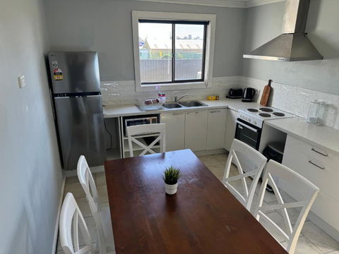 Austin Cottage - Foster Accommodation 2